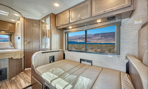 El Monte RV familie-camper C-Small