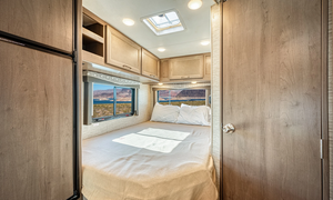 El Monte RV familie-camper C-Small