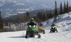 Sneeuwscootertocht door Yukon