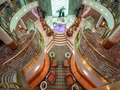 MSC Poesia Atrium