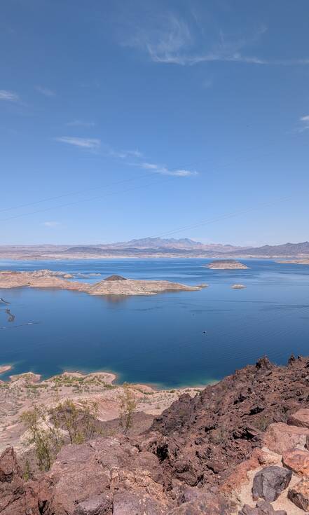 Op de foto zie je Lake Mead, Nevada