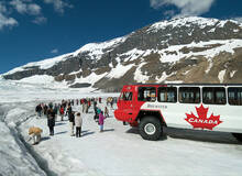 Ice Explorer op de Athabasca Glacier in West-Canada