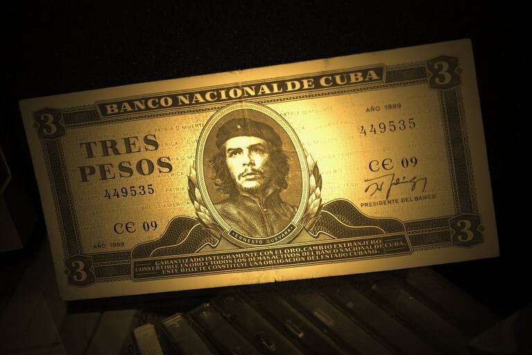 Cuba pesos